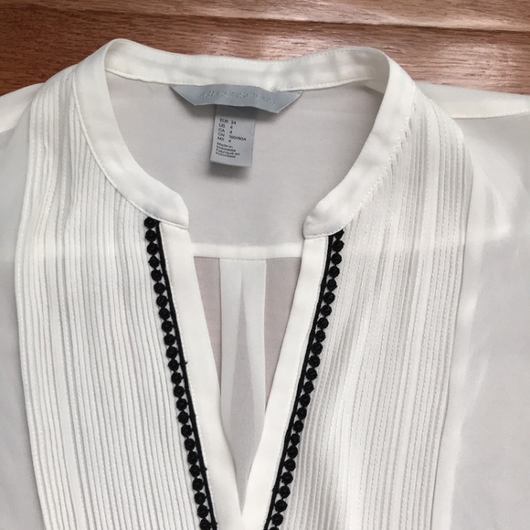 White Short Sleeve Button Dowb - Picture 3 of 11